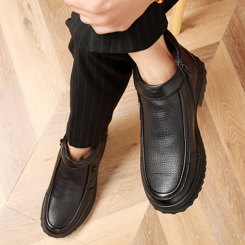 The first layer of cowhide winter wool men's cotton shoes with velvet warm leather shoes medium and old men's shoes are soft
