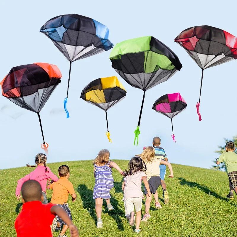 Funny Outdoor Kids Hand Throwing Parachute Toy  Game with Mini Soldier Toys for Children Fly Parachute Sport Educational Games