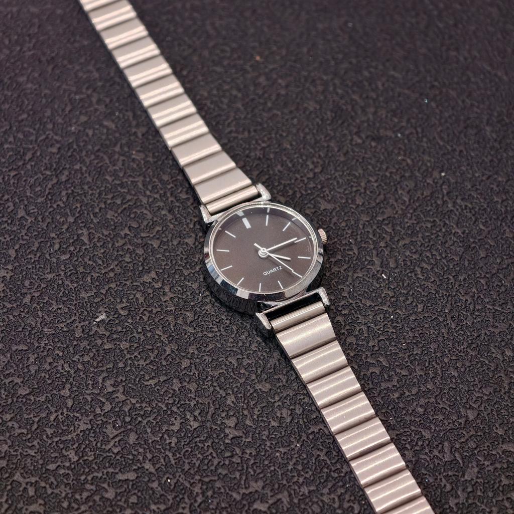 New Fashion Women'S Casual Quartz Watch Retro Metal Strap Women'S Watch High Value Wind Simple Quartz Watch