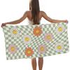 Green Checkered Daisy Floral Beach Towel, Checkered Daisy Pool Towels, Groovy Flower Preppy Large Beach Bath Travel Towels for