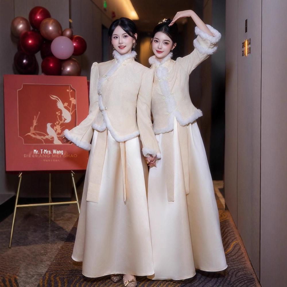 Women's Velvet Long-Sleeve Bridesmaid Dress for Autumn/Winter 2024