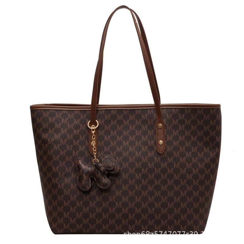 High-end Tote Bag Women's Large Capacity 2025 New Bag Women's Winter Retro Shoulder Bag Commuter Handbag