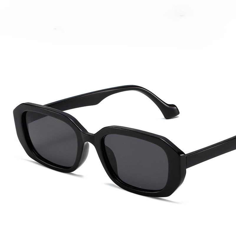 Fashion Unisex Oval Frame Sunglasses with UV400 Protection Leopard Pattern Vintage Travel Sunglasses for Outdoor Activities