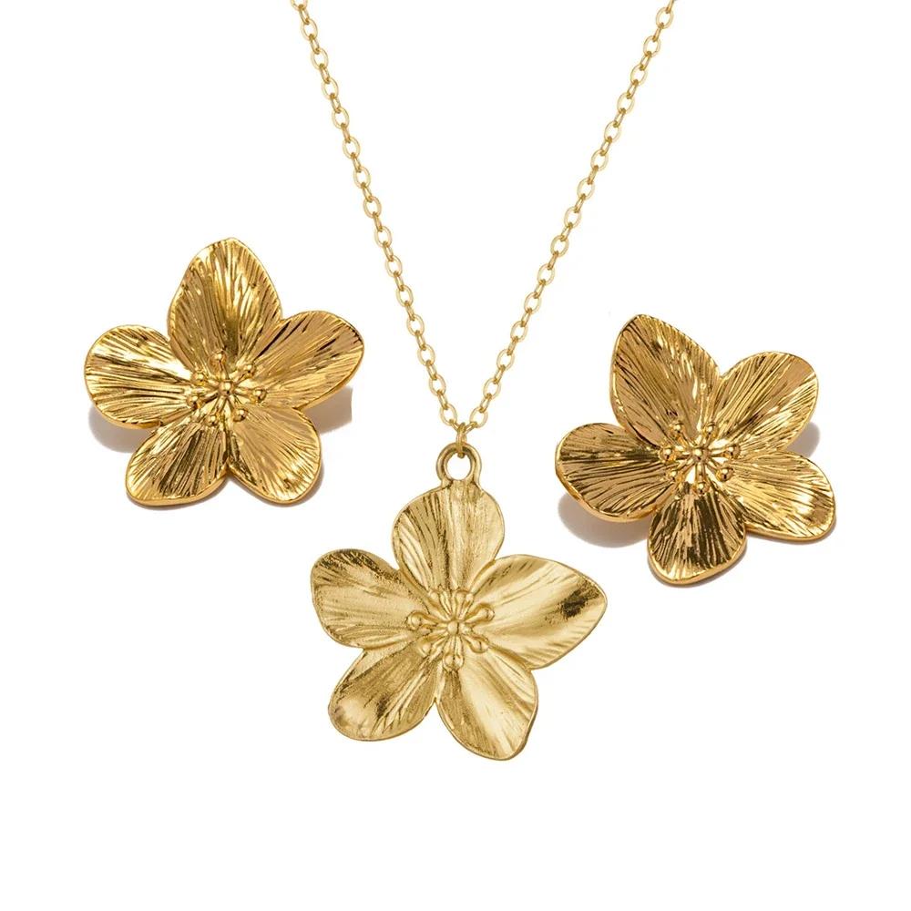 

Stainless Steel Zircon Set French Vintage Flower Necklace Earrings Exaggerated Zircon Set For Women Zircon Gifts New Popular