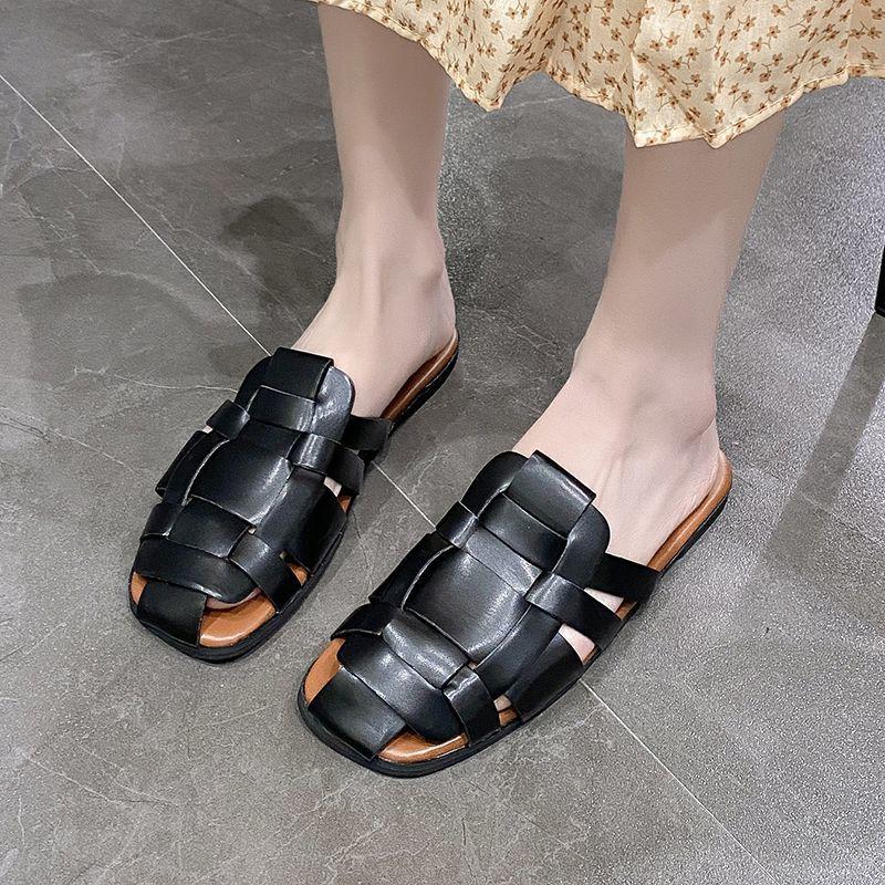 Internet Celebrity Flat Bottom Retro Woven Seaside Beach Baotou Half Drag Ins Tide 2025 New Slippers Women's Summer Wear