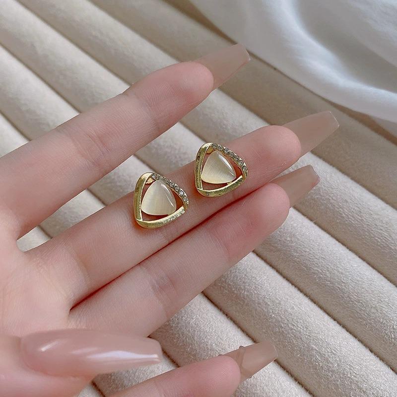 Korean Trend Flower Leaf Stud Earrings for Women Lovely New Crystal Geometric Round Square Pearl Opal Ear Jewelry Girl Gift
