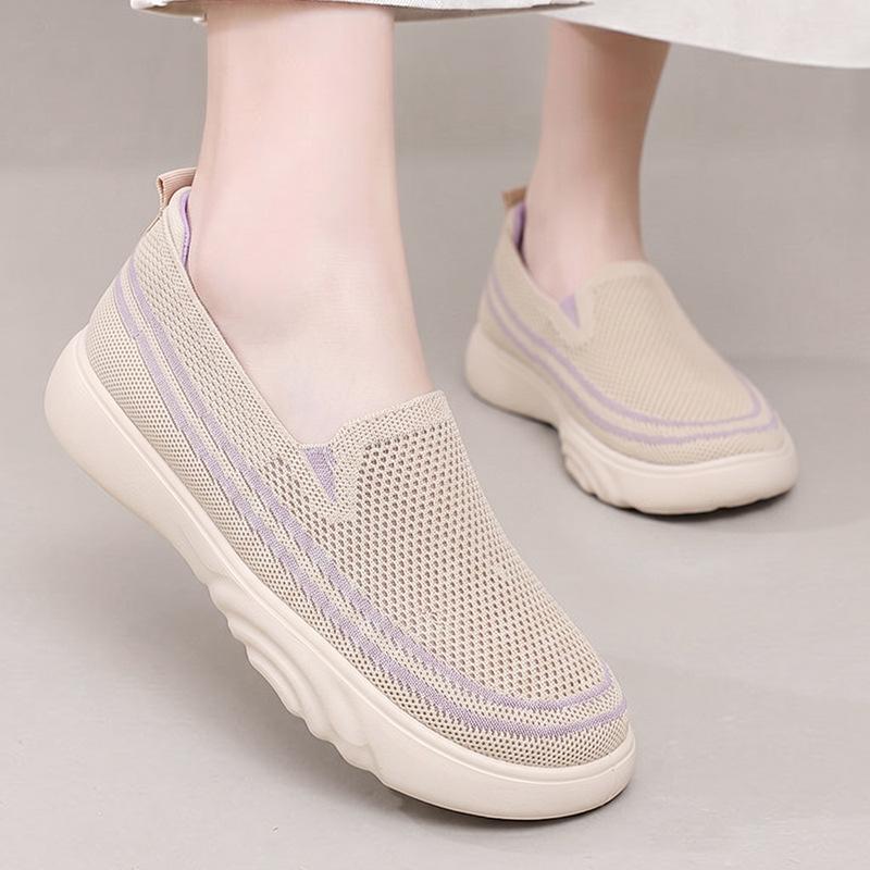 Women's Breathable Fly-Knit Slip-On Shoes: Lightweight, Comfortable, Casual Walking Shoes for Daily Commuting and Older Adults.