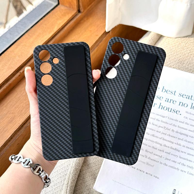 Suitable for Samsung S24ultra Elastic Wristband Mobile Phone Case S24 Carbon Fiber S25ultra Anti Fall S23 Protective Case