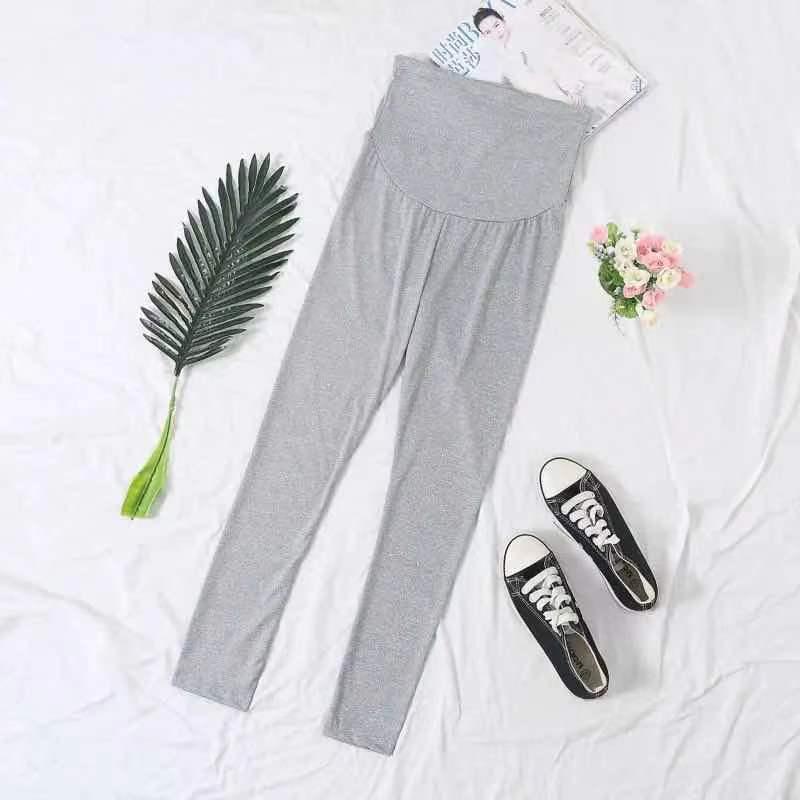 Stylish Cotton Maternity Suit: Belly-Concealing Hooded Pullover with Contrasting Colors