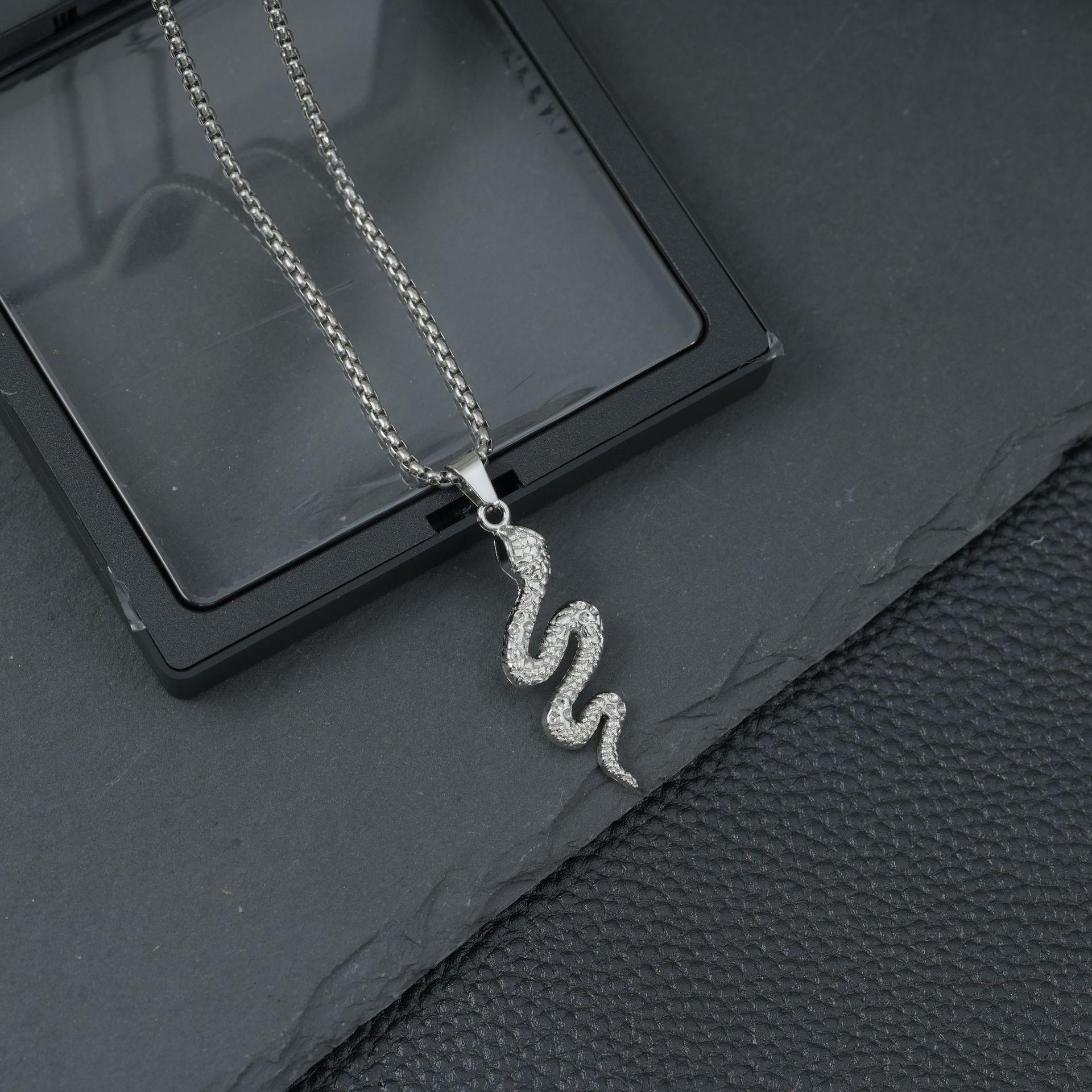 New retro snake necklace punk personality exaggerated snake winding pendant sweater lock jewelry wholesale