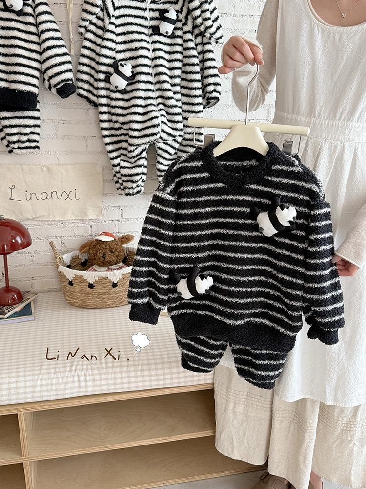 88291 Kinder Winter Gestreifter Einteiler & 25 Neue Kleine/Mittelgroße Korallenfleece Baby Warmes Set