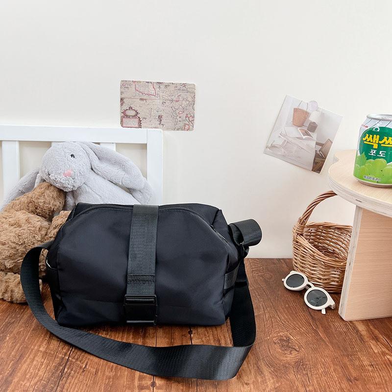 Stylish Boys Crossbody Bag Large Capacity Canvas Shoulder Bag For Kids Outdoor