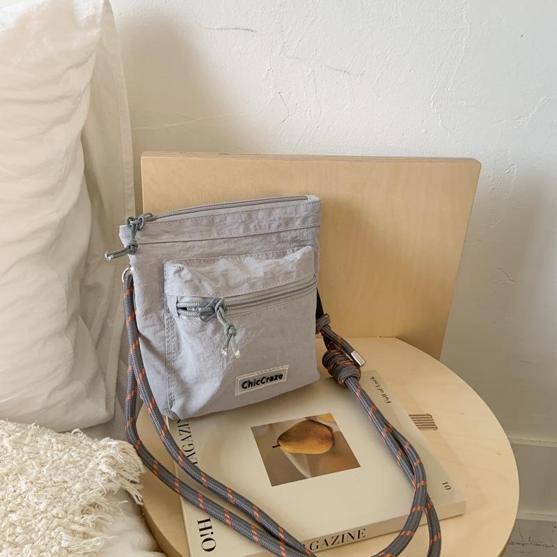 

Summer Summer Lightweight Mobile Phone Crossbody Bag Women s Nylon Cloth Lightweight Casual Super Fire Small Square Bag серый