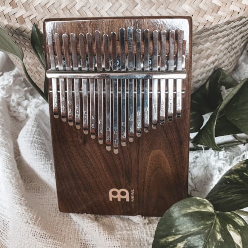 MEINL Sonic Energy Collection Kalimba, Solid Kalimba, Black Walnut, 17 Keys, C Major Scale, KL1701S (Includes Case, Bag, Cloth, and Tuning Hammer) [Of