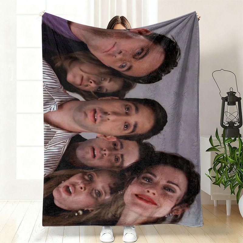 VIKAMA Vintage Movie Collage Flannel Throw Blanket Retro Character Grid Photo Print Soft Warm Sofa Bedroom Home Decor