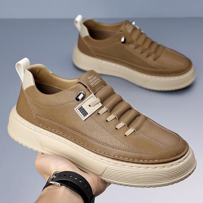 Herrenschuhe 2024 neue Mode Retro Sport Casual Board Schuhe Herren Ein-Pedal Leder Plateau Schuhe