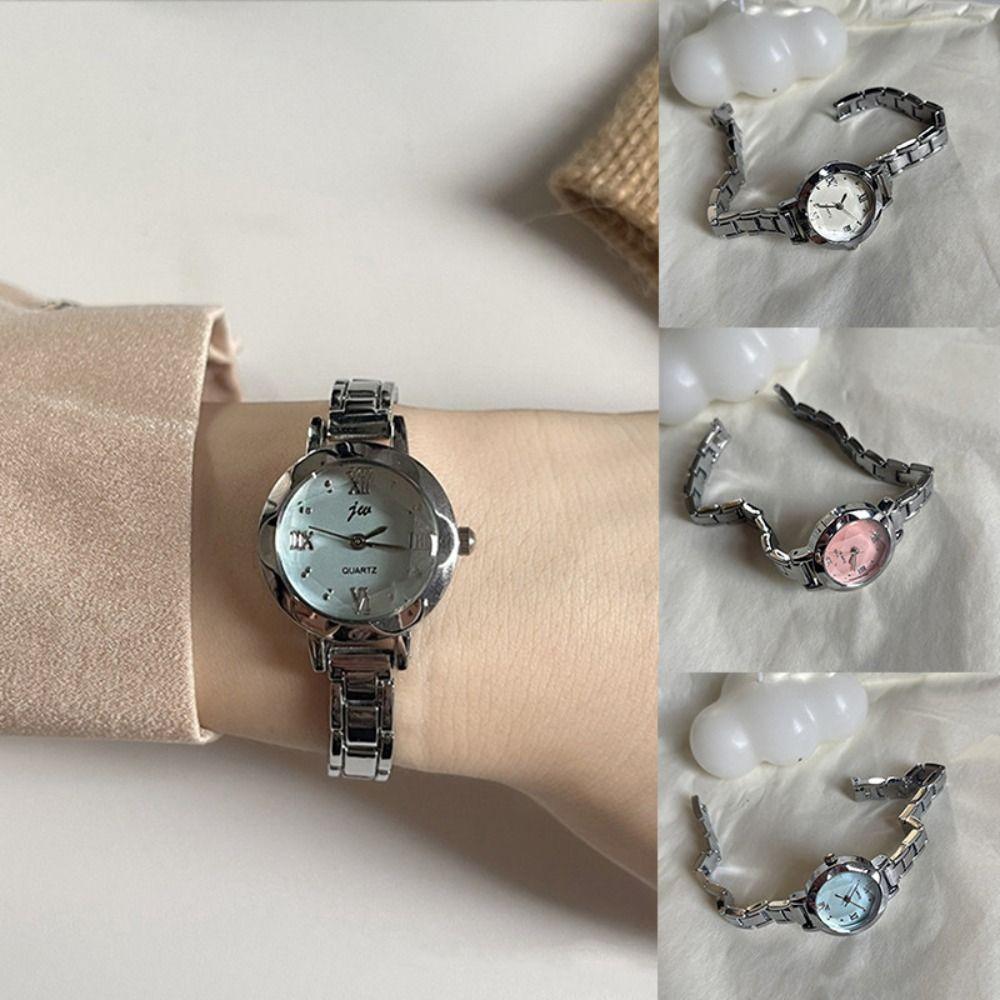 Exquisite Golden Wrist Watch Light Luxury Quartz Wristwatch Classic Women Watch Accessories