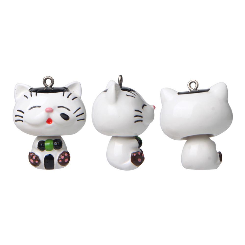 Cat Resin Figurine Keychain With Cartoon Style For Gift Giving And Collection