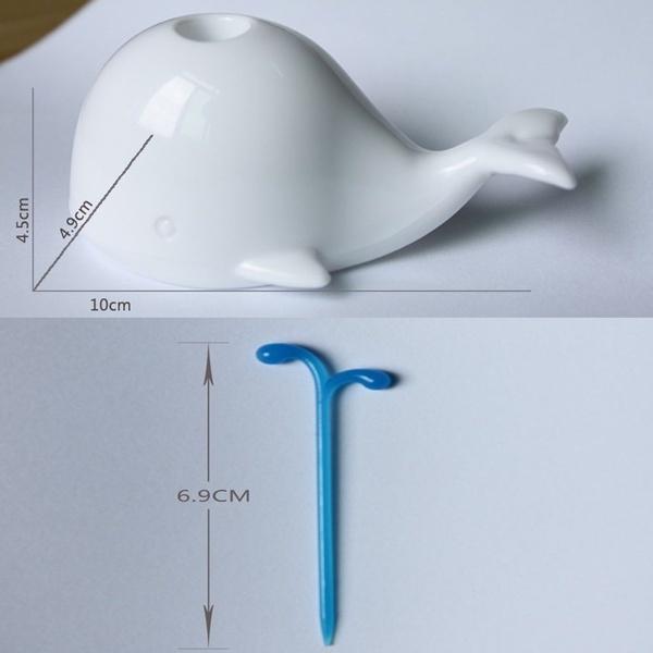 Premium Quality Whale Holder With 16 Decorative Forks For Fruits And Vegetables