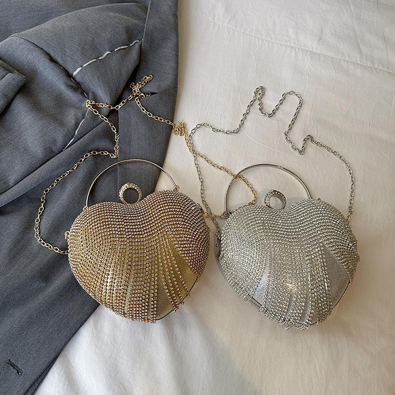 Genți Europeană și Americană cu franjuri geantă de seară 2025 nouă pentru femei versatilă cu lanț crossbody portabilă geantă cutie inimă