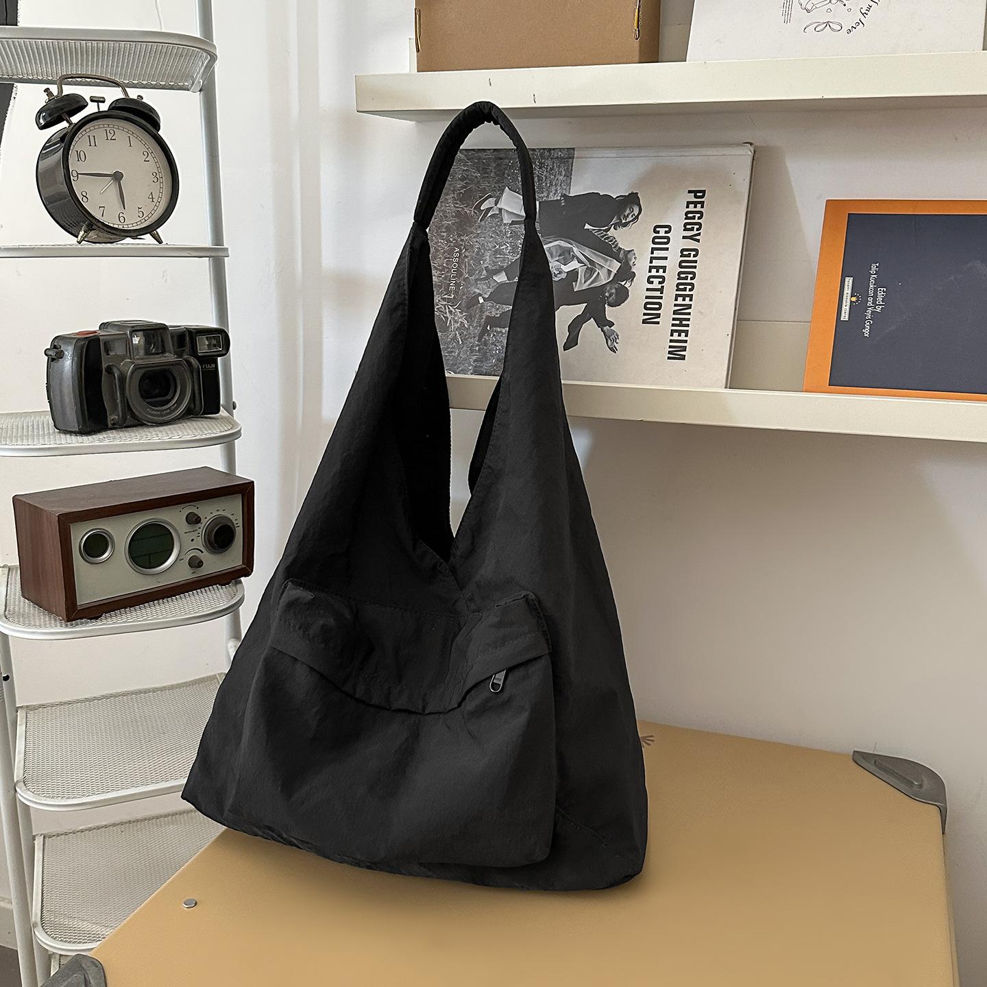 

Fashion Casual Canvas Tote Bag Women s Trend Brand Large Capacity Underarm Bag Commuter Shoulder Bag Men s чорний