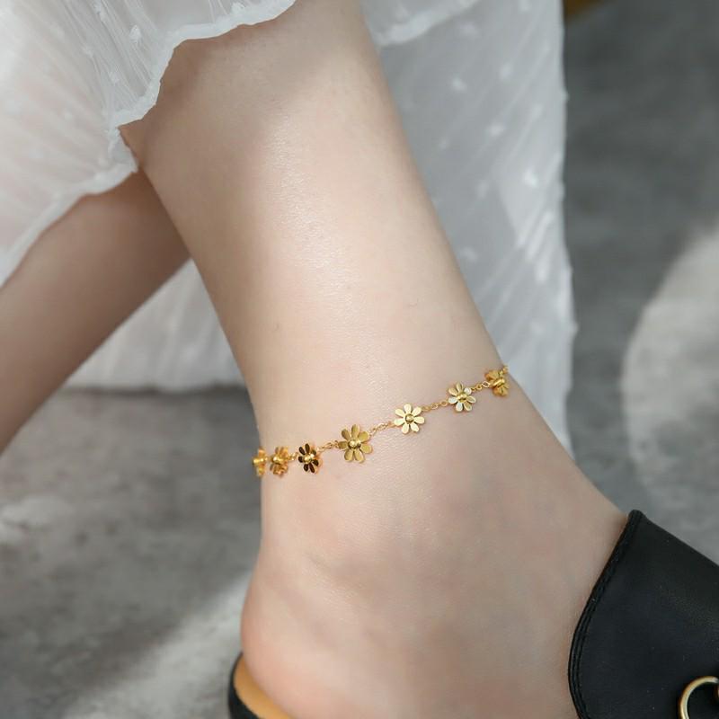 Stylish Titanium Steel Heart Anklet for Women – Durable, Versatile Beach Foot Chain