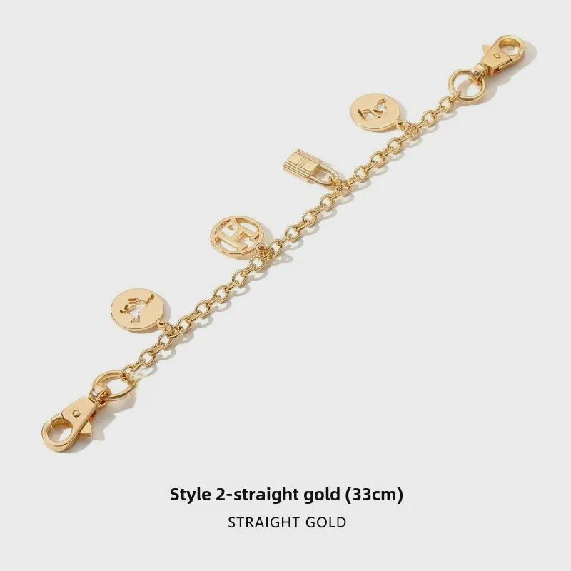 

H-96 Металлический ремень через плечо: Увеличьте или трансформируйте свою сумку H с помощью этого эксклюзивного аксессуара в виде плечевого ремня-цепочки.