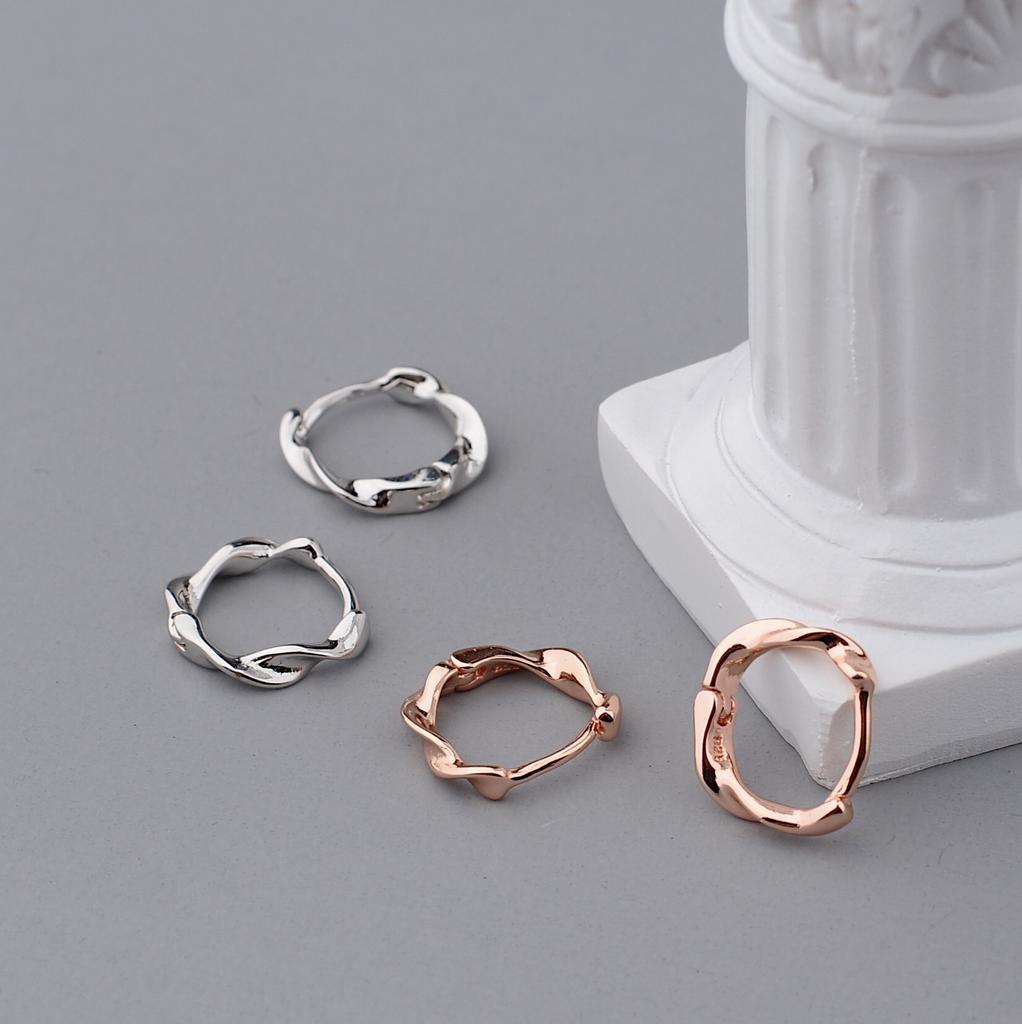 Drainage Mobius Earrings Women'S Twist Ear Buckles High-Quality Temperament Earrings High-Quality Stall