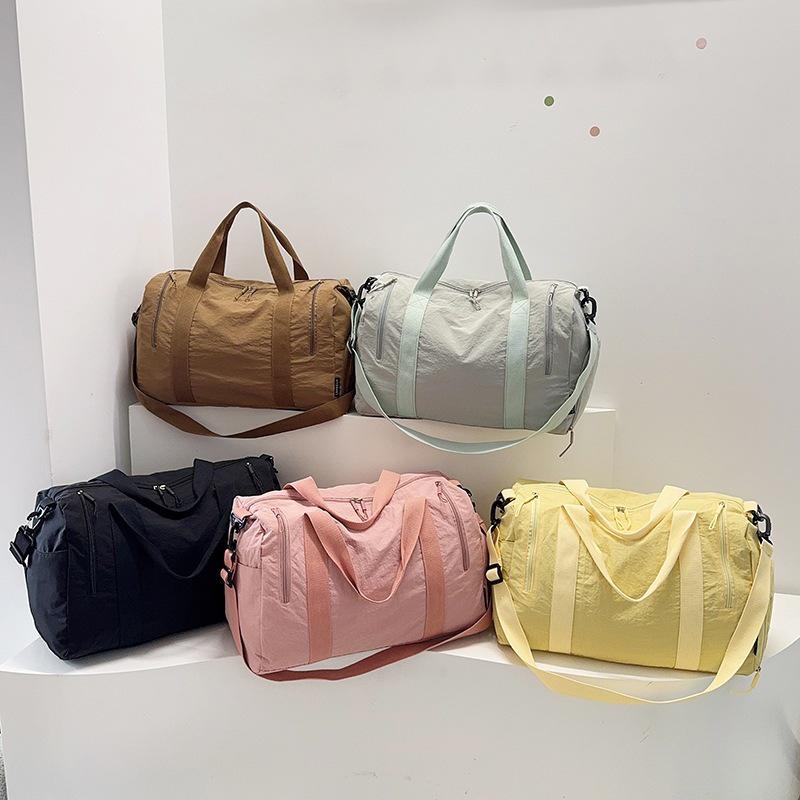 Fashionable Lightweight Gym Bag with Shoe Compartment – Large Capacity Crossbody and Handheld Travel Bag