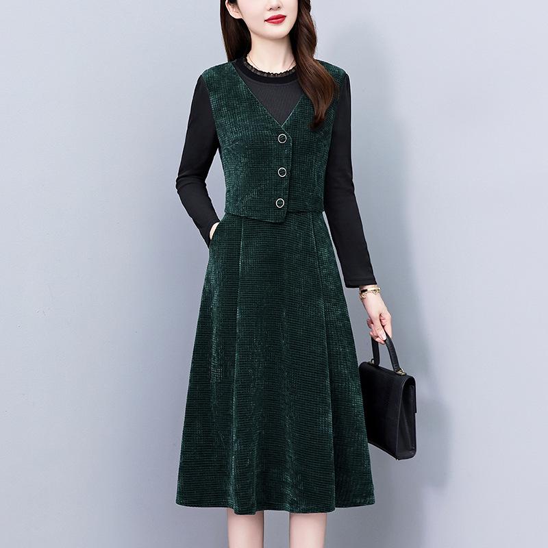 2026 Fall/Winter Elegant Versatile Long-Sleeve Faux Two-Piece Slimming Mid-Length Skirt