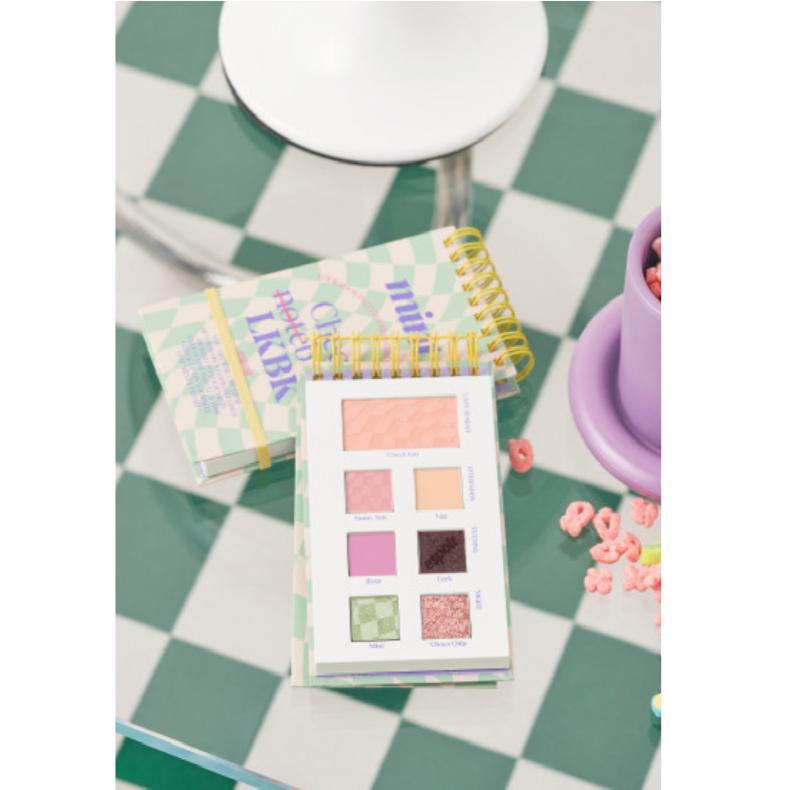 

Espoir 2022 S/S Lookbook Palette, как новая, 8 г
