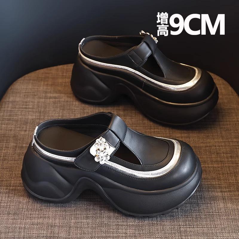 

Универсальные шлепанцы на толстой подошве, с вырезами, увеличивающие рост, с закрытым носком, 2025 лето, новые модные сандалии для миниатюрных женщин 40 чёрный