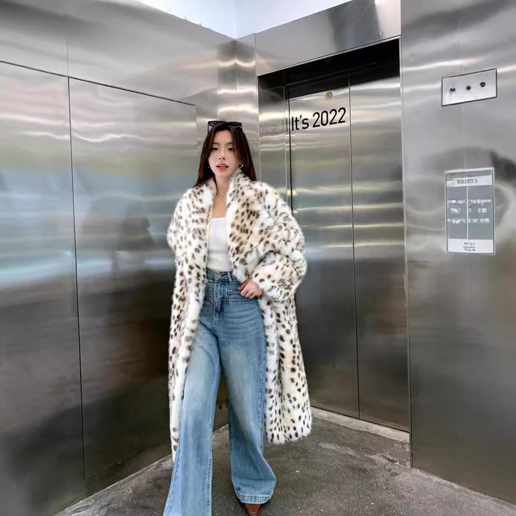 Koreanischer Strick-Trenchcoat mit Rüschen und Kragen aus Kunstfell