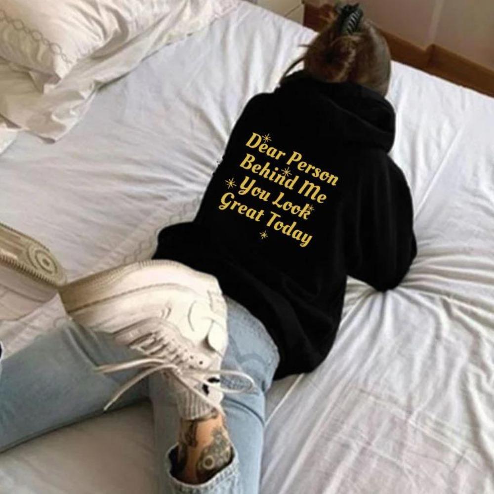 

Женский флисовый свитер с длинными рукавами, однотонный, с принтом букв, карманом-кенгуру, с капюшоном и завязками на завязках 5XL чёрный