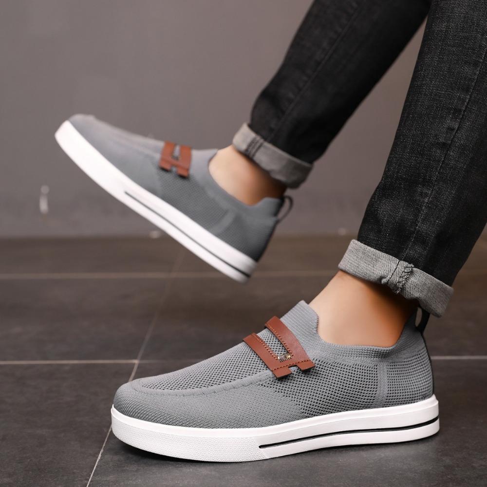 Mesh Shoes Men's Summer Knitted Breathable Mesh Casual Shoes Soft Soled Sports Casual Board Shoes Sneakers Men Loafers