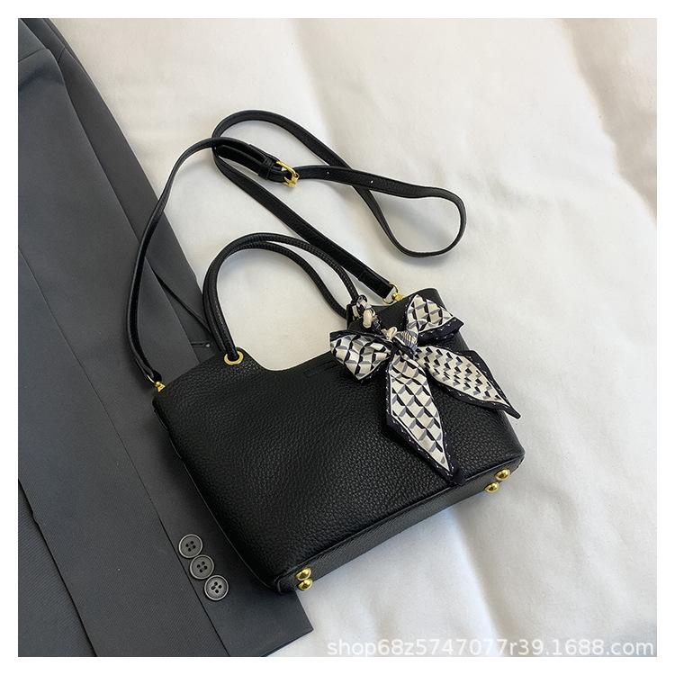 

Bags: New fashion temperament, small bags, trendy shoulder bags, retro crossbody bags, tote bags, handbags, women s bags чёрный