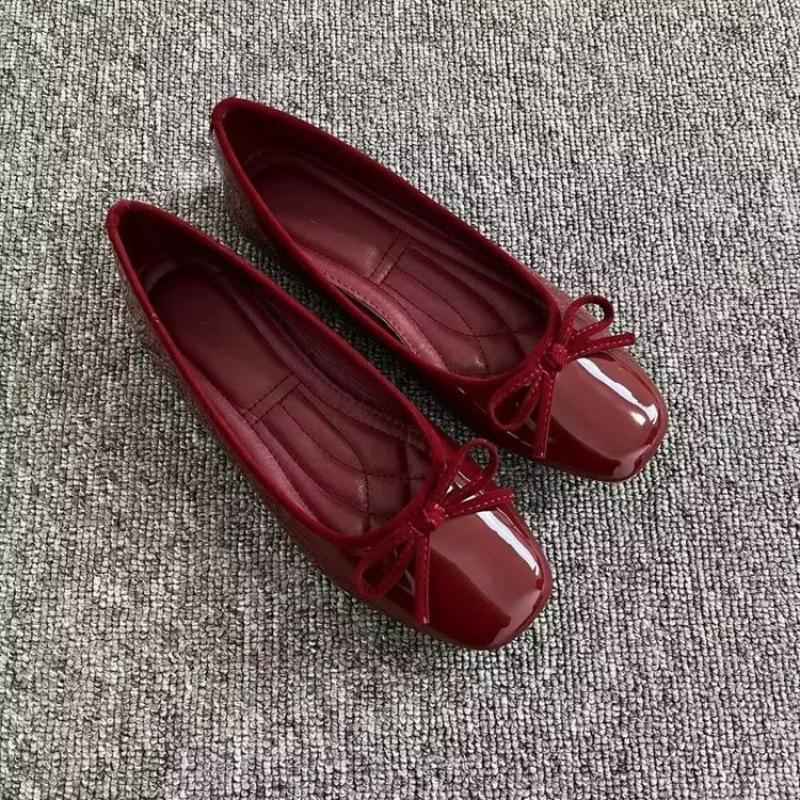 Soft leather shallow mouth single shoes 2025 new soft sole flat bottom square head French bow red women's shoes evening grandma shoes