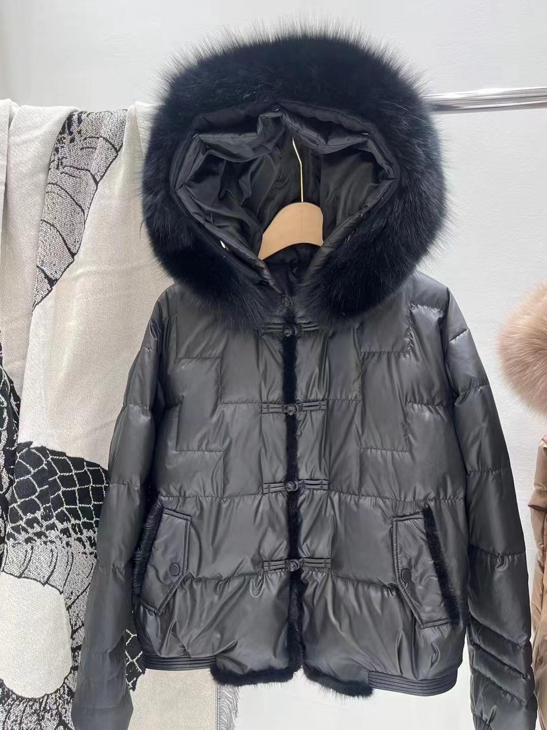 

Осень и зима Новая куртка-пуховик с большим меховым воротником из лисьего меха, женская короткая куртка с пряжкой из норки в китайском стиле M чёрный