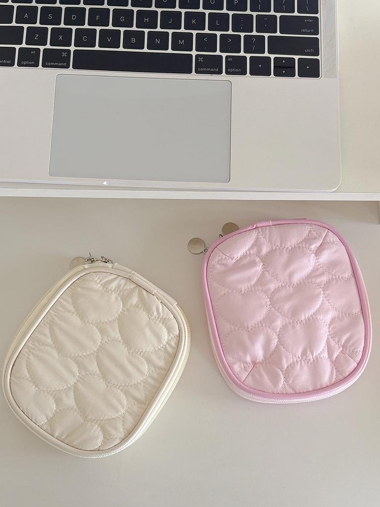 YT Portable Simple and Stylish New Makeup Refill Flip Wallet Quilted Heart-Shaped Storage Bag for Travel