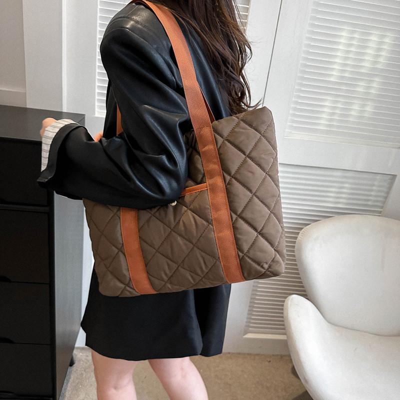 Oxford Fabric Tote Bag For Women With Large Capacity And Street Style For Daily Use