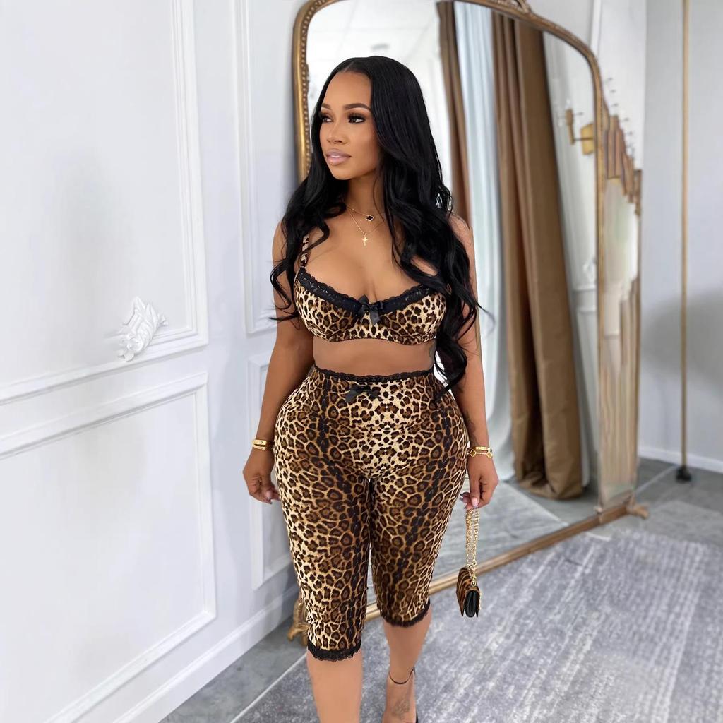 European & American Fashion Leopard Print Bra with Lace Trim & Cropped Pants Set
