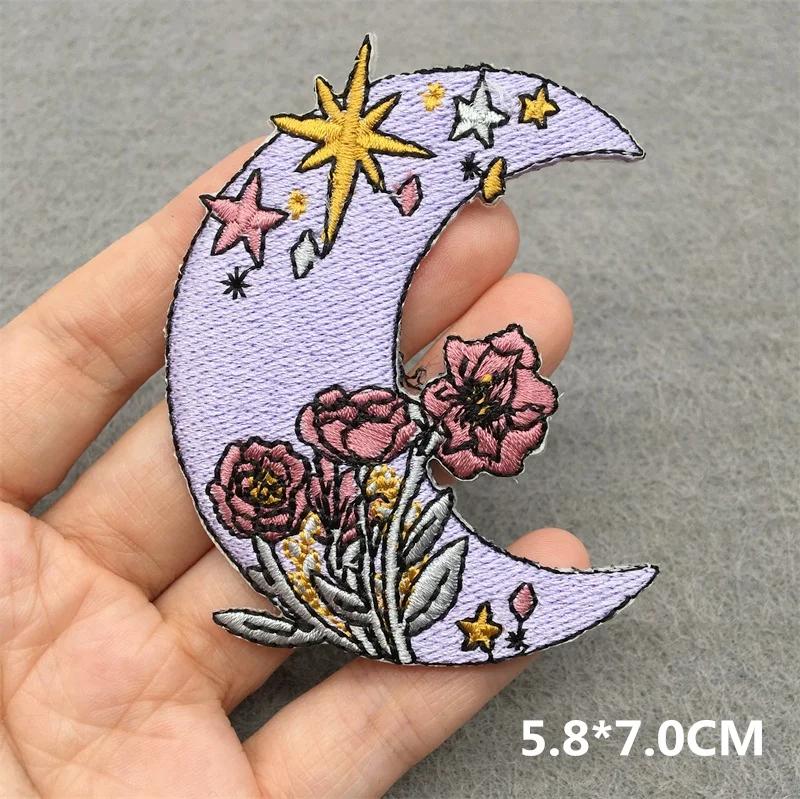 Love Nature Patch Magic Mushroom Embroidery Patches For Clothing Diy Iron-On Stickers Appliques Flowers Stripes
