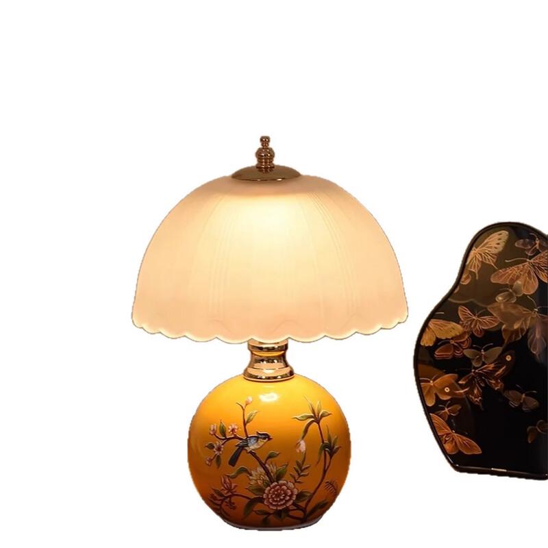 New Chinese Retro LED Bedside Table Lamp