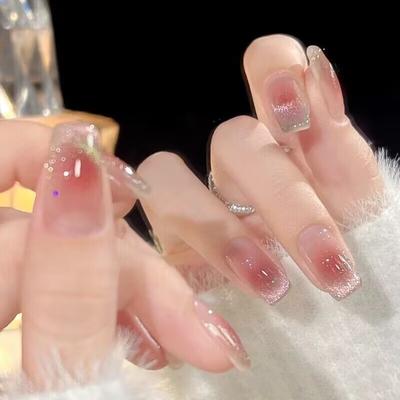 Plaknagels – Nageltips en plaknagels
