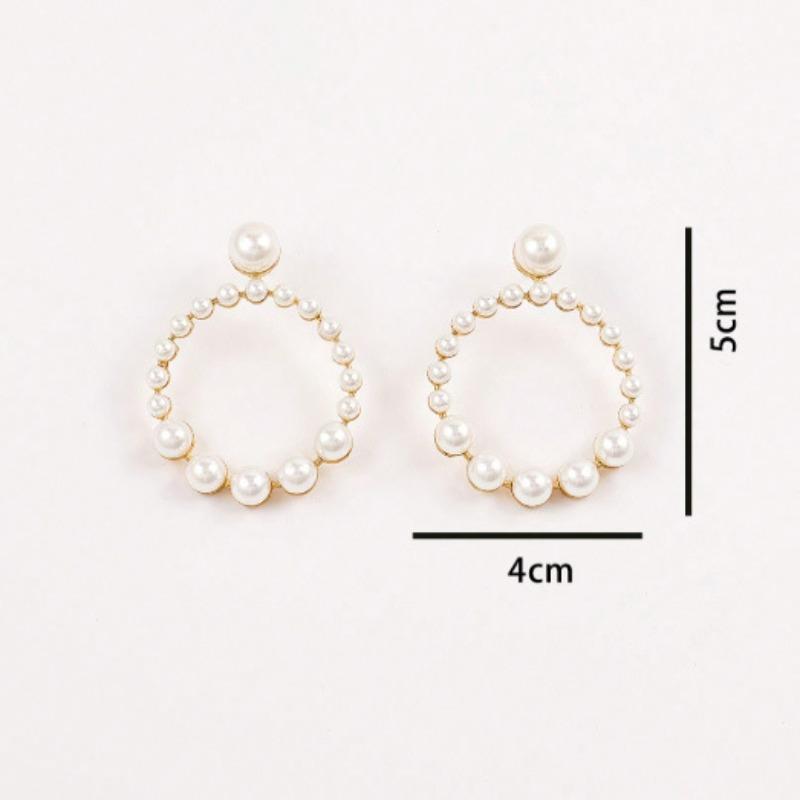 Versatile Fashion Inlaid Imitation Pearl Material Elegant Retro Style Stud Earrings Simple Commute