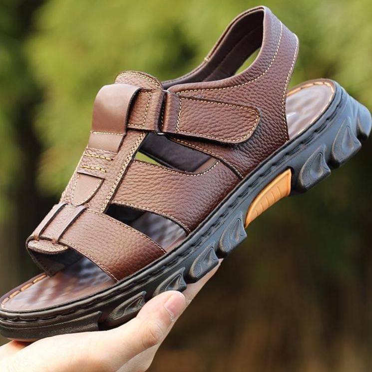 First Layer Cowhide Sandals Men's Leather Cowhide 2025 Summer New Non-slip Beach Shoes Driving Slippers