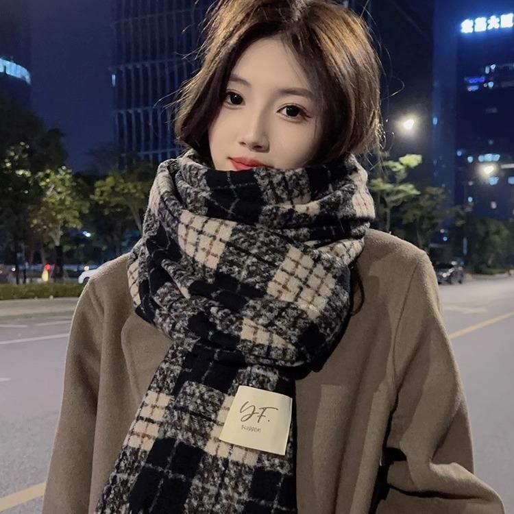 Retro Internet celebrity plaid scarf girls winter ins Korean version versatile warm long shawl dual-purpose student scarf