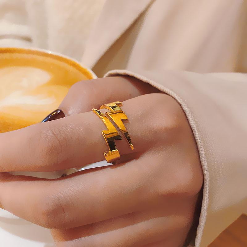 18k Gold Butterfly Love Titanium Steel Ring - European & American Trendy Women's Jewelry