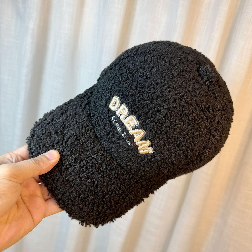 Autumn and Winter New Style Lamb Wool Embroidered Letter Baseball Hat for Women Outdoor Cold Proof and Warm Fashion Versatile Peaked Cap