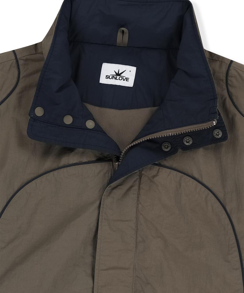 Sunlovetour Crescent Windbreaker Taupe
